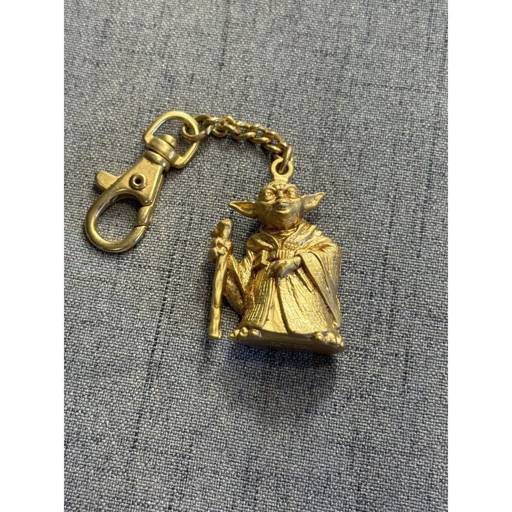 Vintage Star Wars Yoda Keychains (1997/2011/2005) & Sealed Episode 1 Pin Bundle - Picture 2 of 10